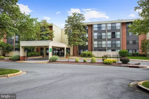 2921 N Leisure World Blvd #1-201, Silver Spring, MD 20906