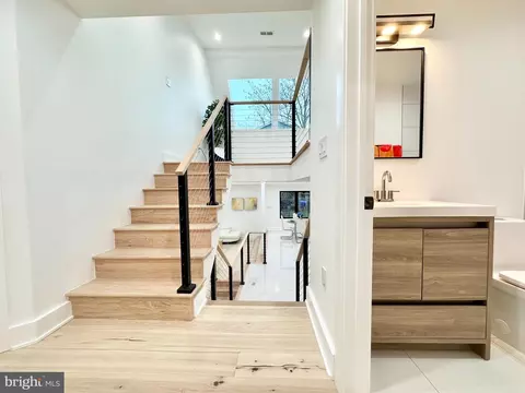 Entry Way - 13117 Lutes Dr, Silver Spring, MD 20906 photo 9 of 26