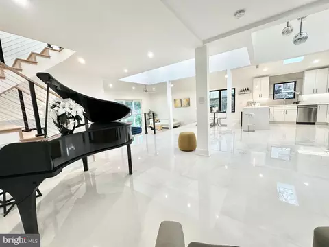 Entry Way - 13117 Lutes Dr, Silver Spring, MD 20906 photo 6 of 26