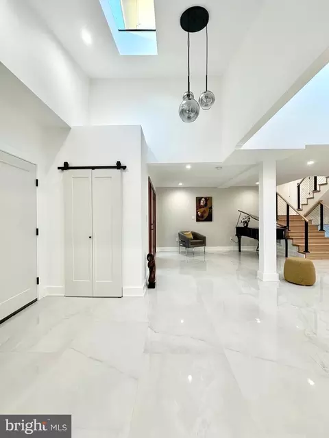 Entry Way - 13117 Lutes Dr, Silver Spring, MD 20906 photo 4 of 26