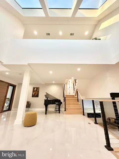 Entry Way - 13117 Lutes Dr, Silver Spring, MD 20906 photo 11 of 26