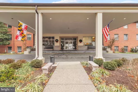 5301 Westbard Cir #438, Bethesda, MD 20816