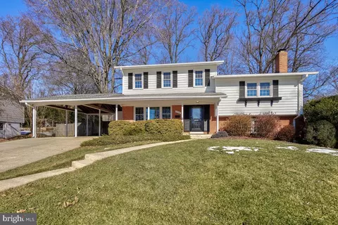 5307 Crestedge Ln, Rockville, MD 20853