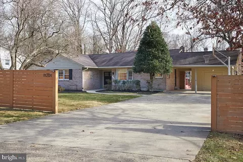 11201 Long Pine Trl, Potomac, MD 20854