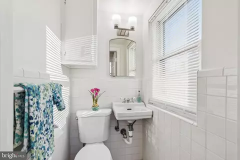 805 Patton Dr, Silver Spring, MD 20901 photo 17