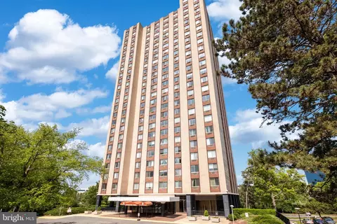 9701 Fields Rd #1207, Gaithersburg, MD 20878