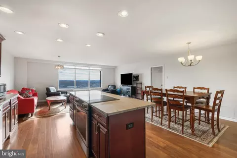 9701 Fields Rd #1207, Gaithersburg, MD 20878 photo 4