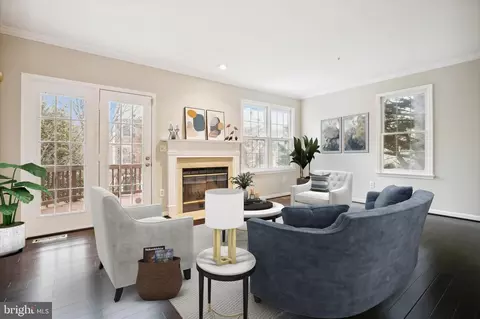 5501 Whitley Park Ter #74, Bethesda, MD 20814
