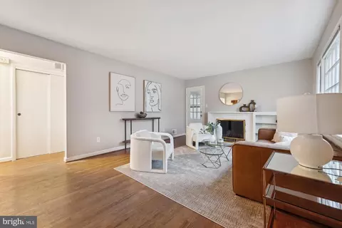 9501 Pin Oak Dr, Silver Spring, MD 20910 photo 6