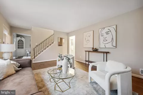 9501 Pin Oak Dr, Silver Spring, MD 20910 photo 7