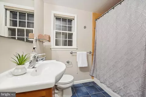 9501 Pin Oak Dr, Silver Spring, MD 20910 photo 18