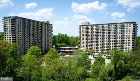 5225 Pooks Hill Rd #209N, Bethesda, MD 20814