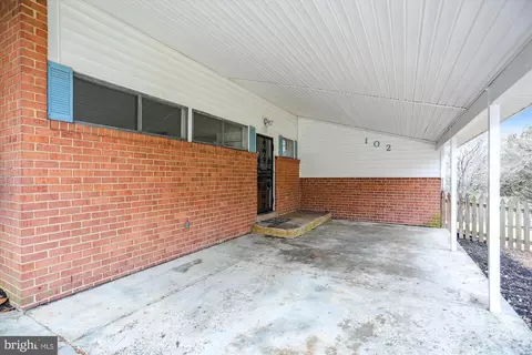 Exterior - 102 Bluff Ter, Silver Spring, MD 20902 photo 2 of 7