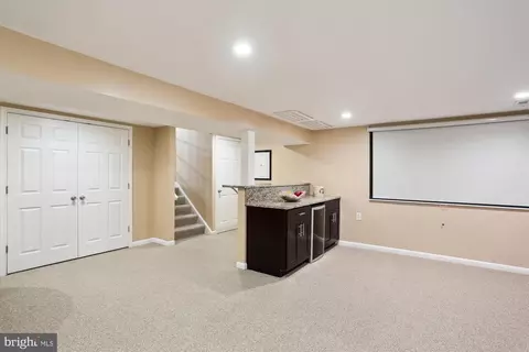 Entry Way - 102 Bluff Ter, Silver Spring, MD 20902 photo 2 of 4