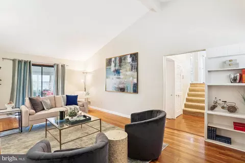 Entry Way - 102 Bluff Ter, Silver Spring, MD 20902 photo 1 of 4