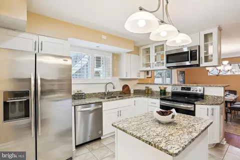 Kitchen - 102 Bluff Ter, Silver Spring, MD 20902 photo 2 of 3