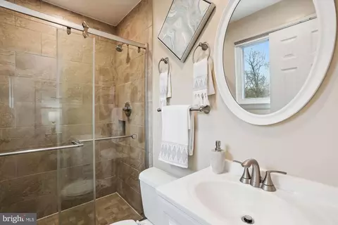 Bath - 102 Bluff Ter, Silver Spring, MD 20902 photo 1 of 2