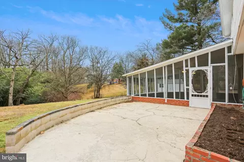 Exterior - 102 Bluff Ter, Silver Spring, MD 20902 photo 4 of 7