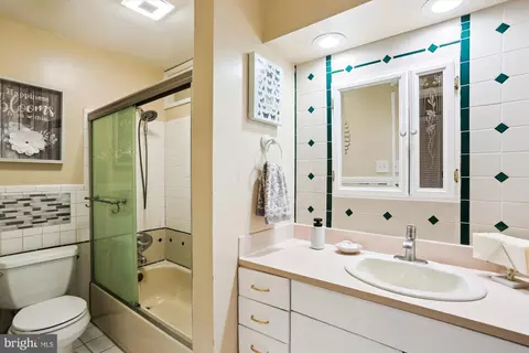 Bath - 102 Bluff Ter, Silver Spring, MD 20902 photo 2 of 2