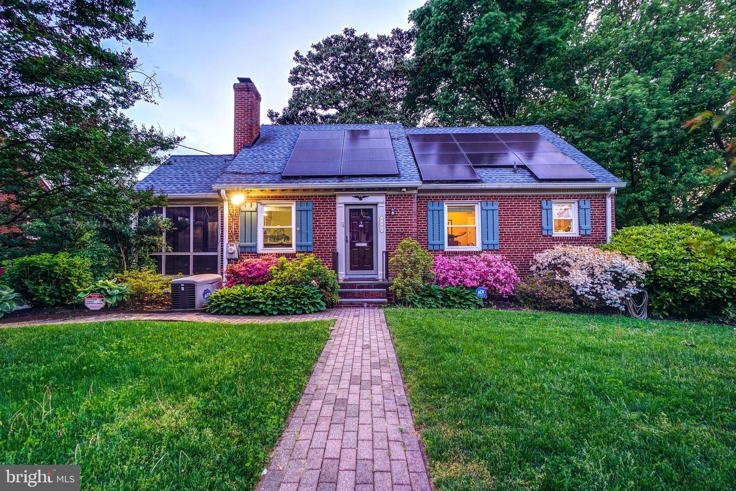 9208 Bradford Rd, Silver Spring, MD 20901 photo 2