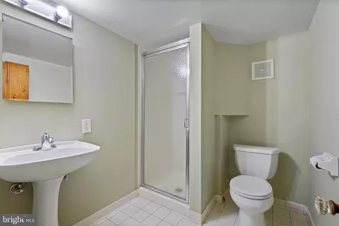 9208 Bradford Rd, Silver Spring, MD 20901 photo 28