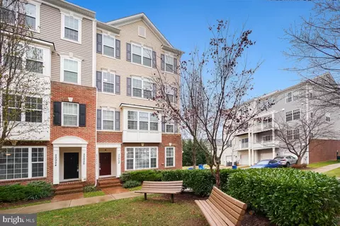 22928 Spicebush Dr, Clarksburg, MD 20871