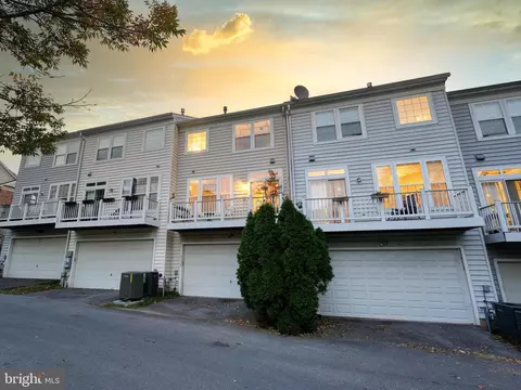 Exterior - 2117 Darcy Green Pl, Silver Spring, MD 20910 photo 5 of 6
