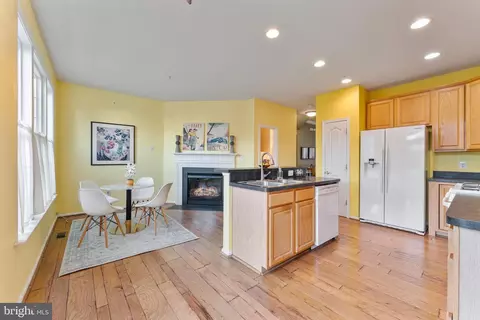 Kitchen - 2117 Darcy Green Pl, Silver Spring, MD 20910 photo 3 of 4