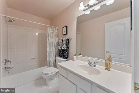 Bath - 2117 Darcy Green Pl, Silver Spring, MD 20910 photo 4 of 4