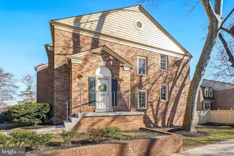 5915 Empire Way, Rockville, MD 20852