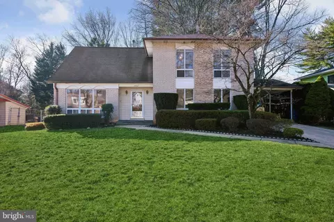 13002 Autumn Dr, Silver Spring, MD 20904