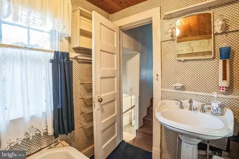 10210 Capitol View Ave, Silver Spring, MD 20910 photo 13