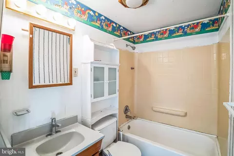 10210 Capitol View Ave, Silver Spring, MD 20910 photo 14