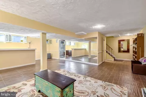 Living - 631 Symphony Woods Dr, Silver Spring, MD 20901 photo 4 of 4