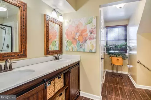 Bath - 631 Symphony Woods Dr, Silver Spring, MD 20901 photo 2 of 4