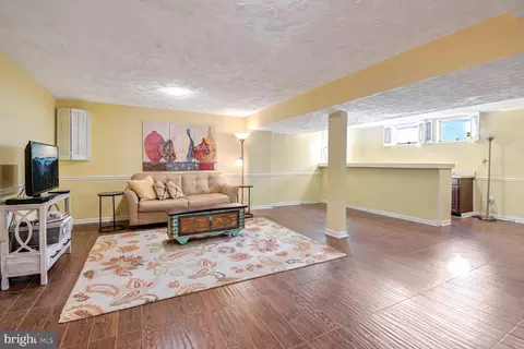 Living - 631 Symphony Woods Dr, Silver Spring, MD 20901 photo 3 of 4