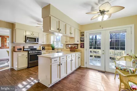 Kitchen - 631 Symphony Woods Dr, Silver Spring, MD 20901 photo 3 of 3