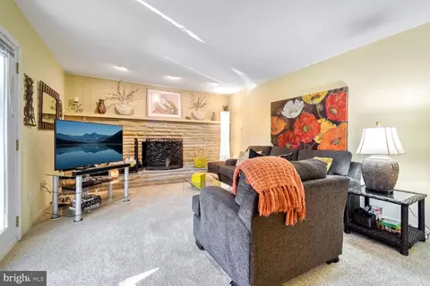 Living - 631 Symphony Woods Dr, Silver Spring, MD 20901 photo 2 of 4