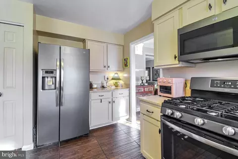 Kitchen - 631 Symphony Woods Dr, Silver Spring, MD 20901 photo 1 of 3