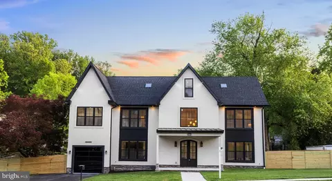 8206 Grubb Rd, Chevy Chase, MD 20815