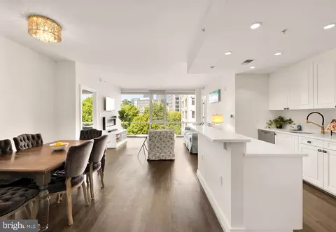 6820 Wisconsin #3010, Bethesda, MD 20815