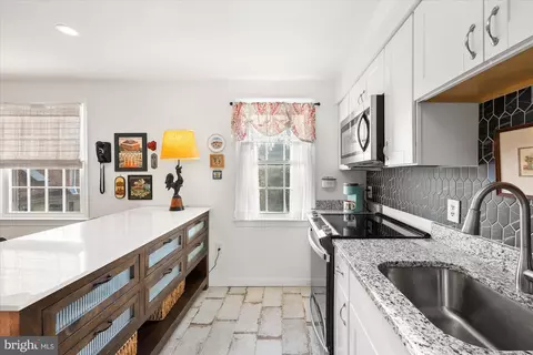 Kitchen - 2234 Washington Ave #302, Silver Spring, MD 20910 photo 5 of 5