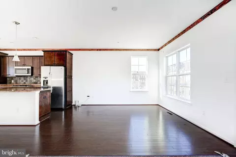 Living - 3609 Doc Berlin Dr, Silver Spring, MD 20906 photo 6 of 8