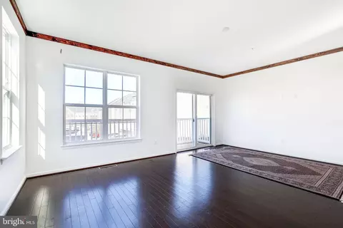 Living - 3609 Doc Berlin Dr, Silver Spring, MD 20906 photo 2 of 8