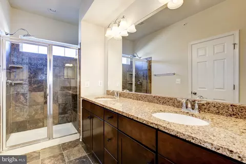 Bath - 3609 Doc Berlin Dr, Silver Spring, MD 20906 photo 2 of 5