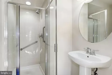 Bath - 3609 Doc Berlin Dr, Silver Spring, MD 20906 photo 1 of 5
