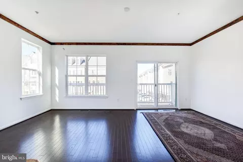 Living - 3609 Doc Berlin Dr, Silver Spring, MD 20906 photo 4 of 8