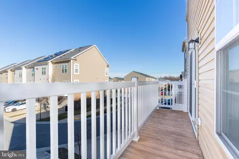 Exterior - 3609 Doc Berlin Dr, Silver Spring, MD 20906 photo 7 of 9