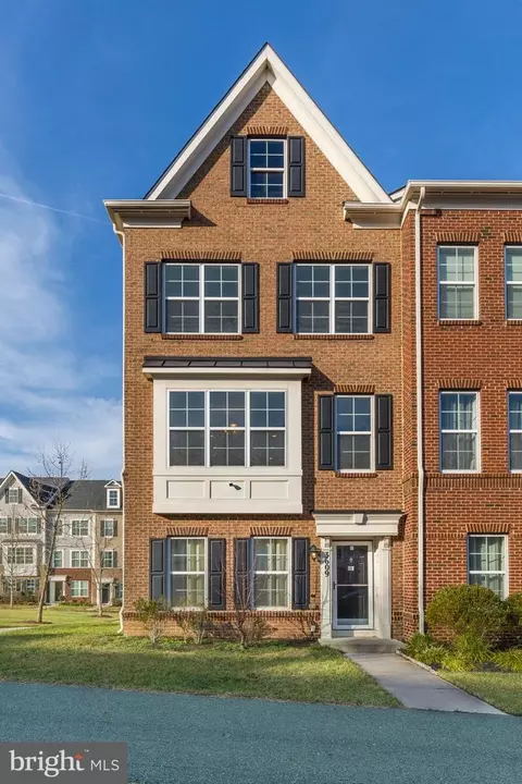 Exterior - 3609 Doc Berlin Dr, Silver Spring, MD 20906 photo 3 of 9