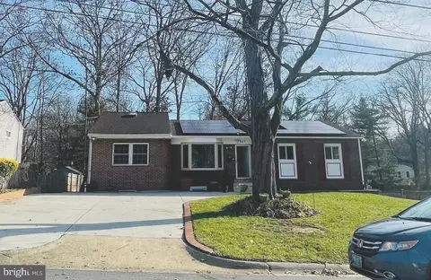 207 Oakton Rd, Gaithersburg, MD 20877